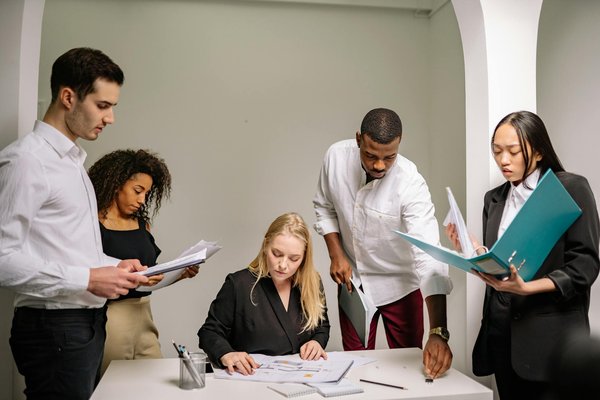 How is the UK tackling antibiotic resistance in hospitals?